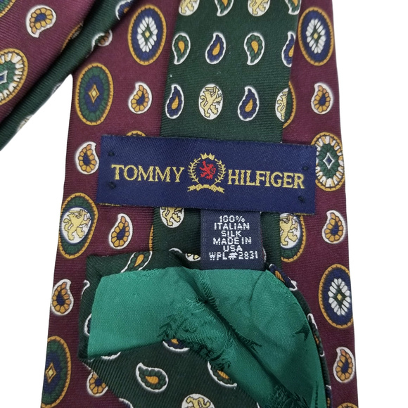 Tommy Hilfiger Silk Burgundy Paisley Mens Tie - Picture 4 of 4